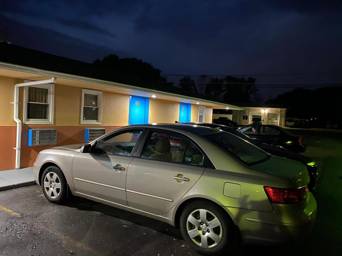 Scottish Inns Wrightstown Exterior photo